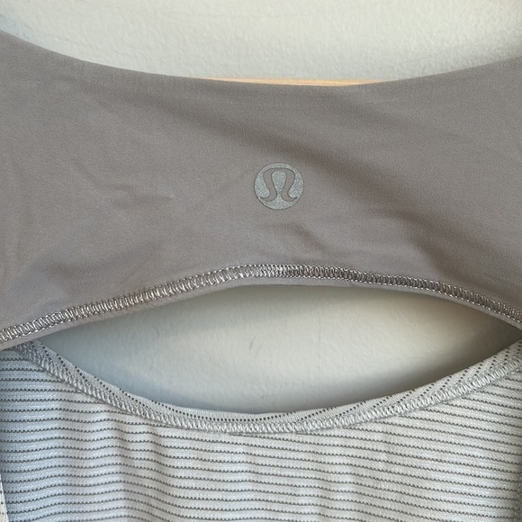 Lululemon Run Righteous Tank SZ 6 - Picture 4 of 5